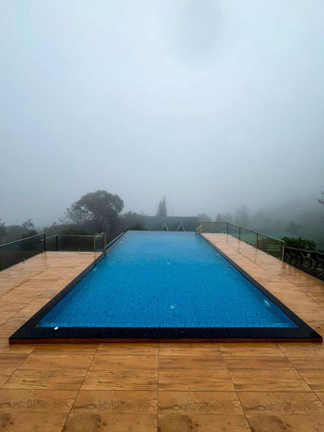 Camelot Resort Munnar Esterno foto
